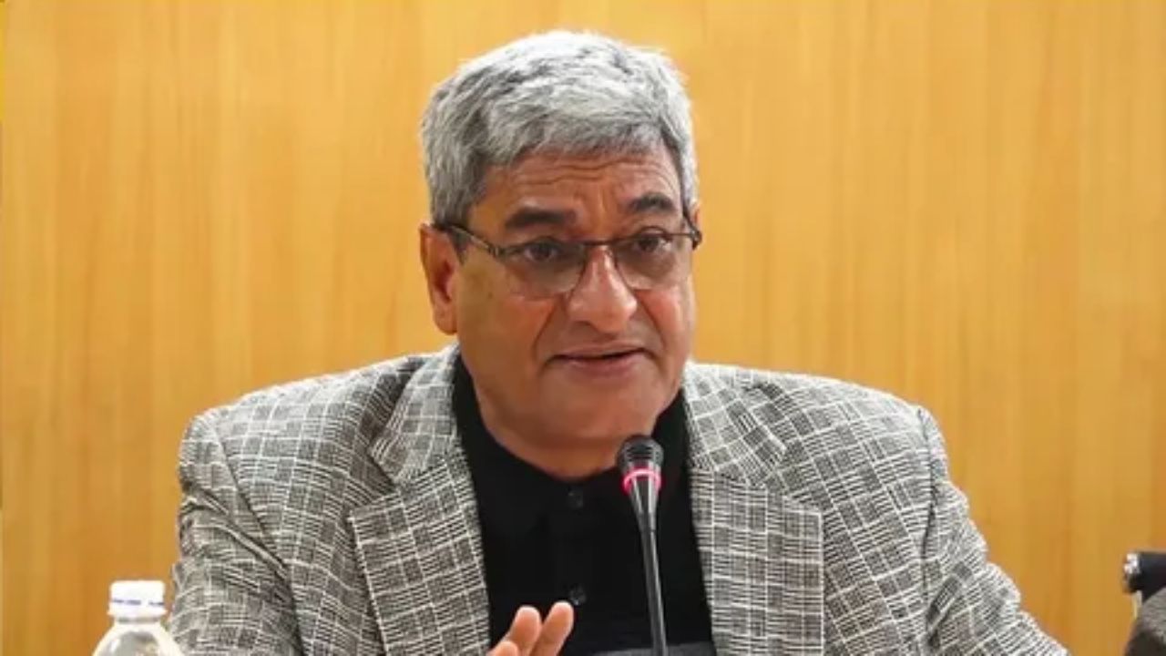 भिजिट भिसा प्रकरण :  निवर्तमान गृहमन्त्री लेखकमाथि भ्रष्टाचार आरोपमा अनुसन्धान