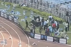 मेस्सीलाई हेर्न आएका फ्यानले कोलकाता रंगशालामा गरे तोडफोड