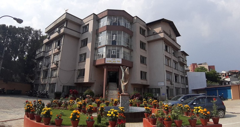 पछिल्ला वर्षहरूमा कर बक्यौता चुलिँदै, झन्डै ९५ अर्ब रुपैयाँ कर उठ्न बाँकी