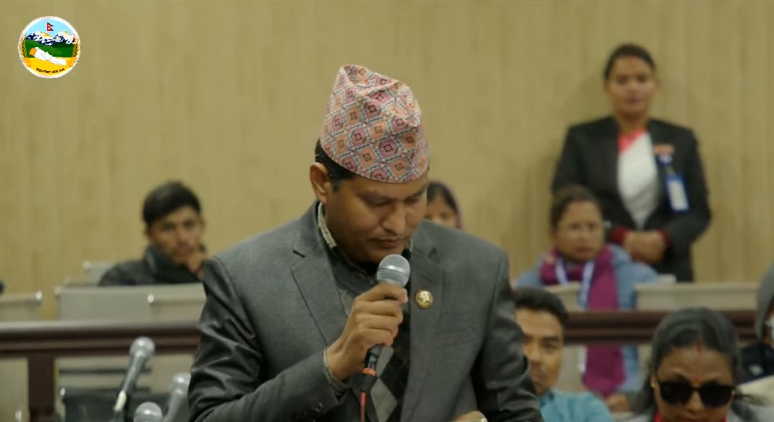 सङ्घीय सरकारको निर्देशन संविधान विपरीत भएको भन्दै सांसद शाहीको आक्रोश