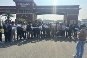 देशभरका भन्सार कार्यालयमा ‘पेन डाउन’, जाँचपास सेवा पूर्ण रूपमा ठप्प