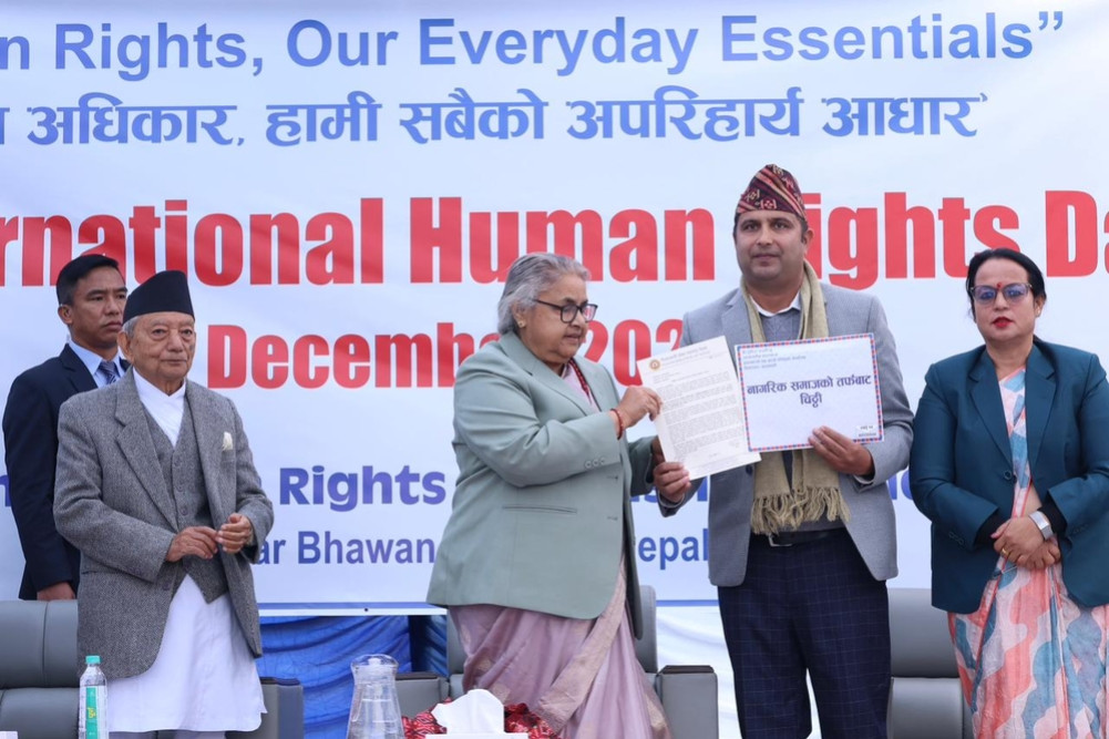 निष्पक्ष निर्वाचनको माग गर्दै गैरसरकारी संस्था महासंघले प्रधानमन्‍त्री कार्कीलाई बुझायो पत्र