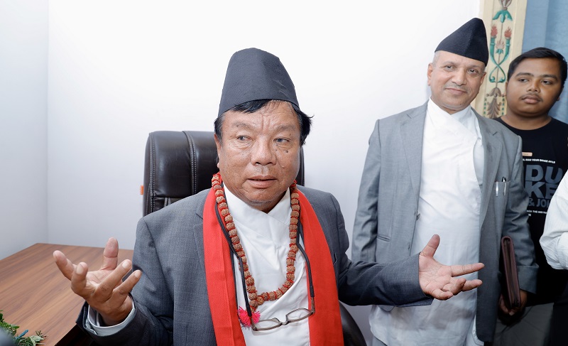 मन्त्री पुनकाे प्रश्न– ‘विदेश घुमेर मात्रै अर्थतन्त्र बन्छ ?’