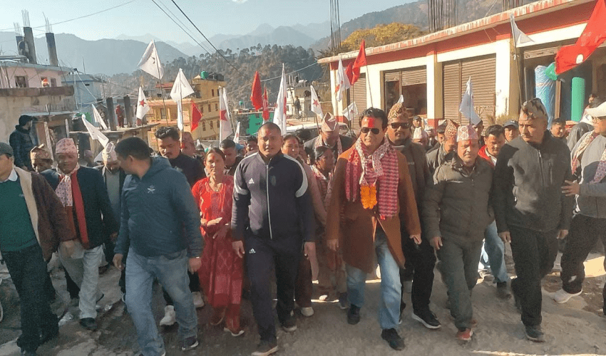 सुदूरपश्चिमका पूर्व मन्त्री शाहले बाजुराबाट गराए उम्मेदवारी दर्ता