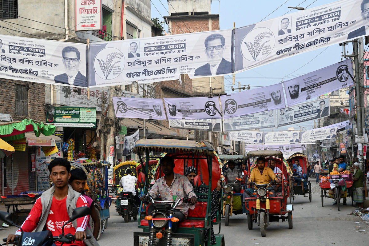 बंगलादेशमा मतदान केन्द्रमै झडप, बिएनपी नेताको मृत्यु