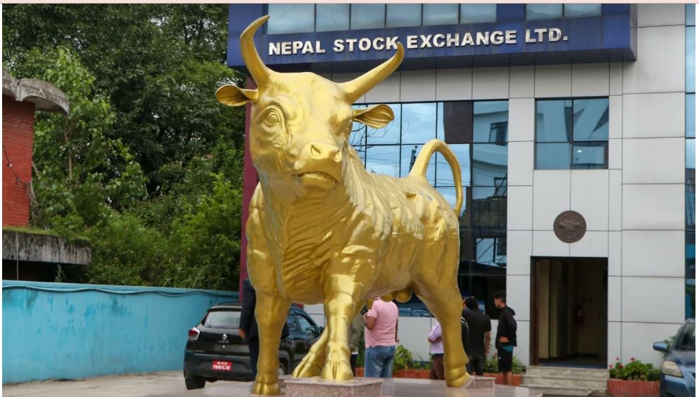 सेयर बजार स्थिर हुँदा आठ अर्ब ६९ करोडको कारोबार