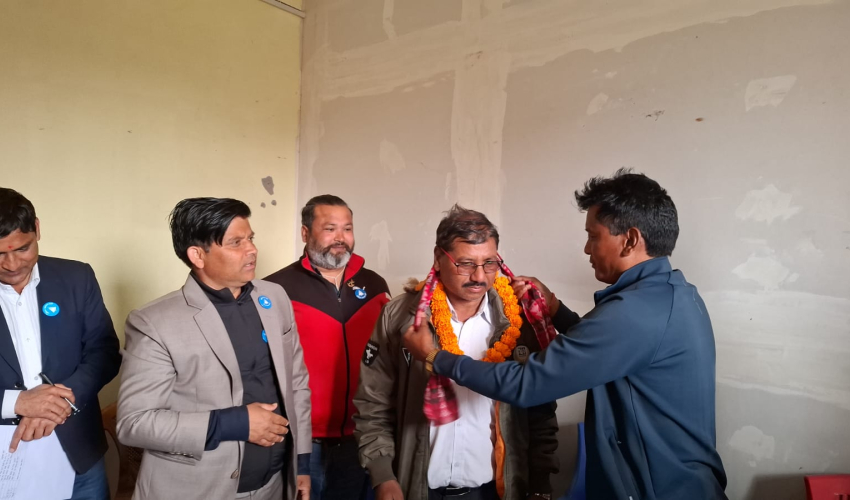 कैलाली-५ मा नागरिक उन्मुक्ति नेपालका उम्मेदवार रास्वपा प्रवेश