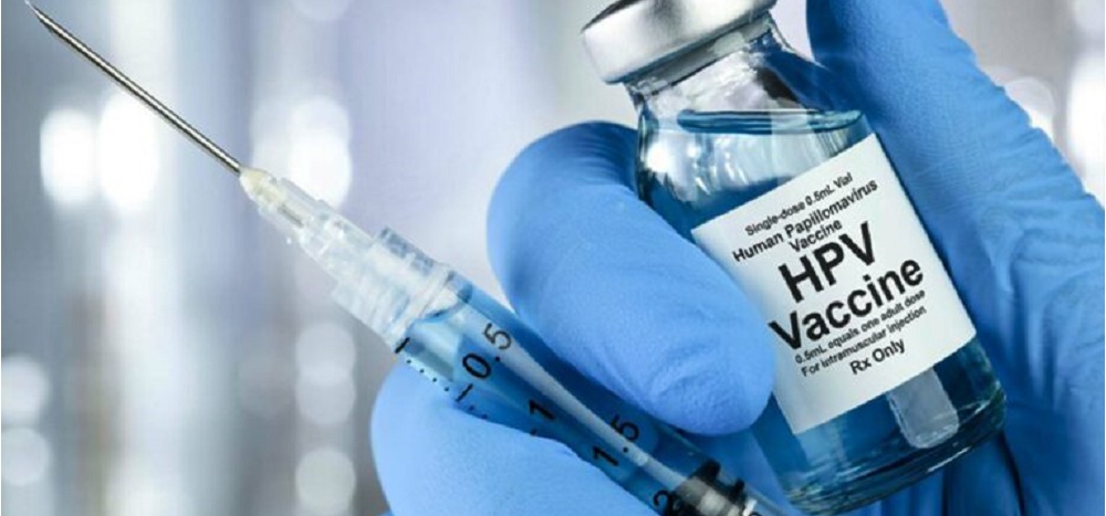बाजुरामा एक हजार आठ सय किशोरीलाई पाठेघर मुखको क्यान्सरविरुद्ध खोप लगाइँदै