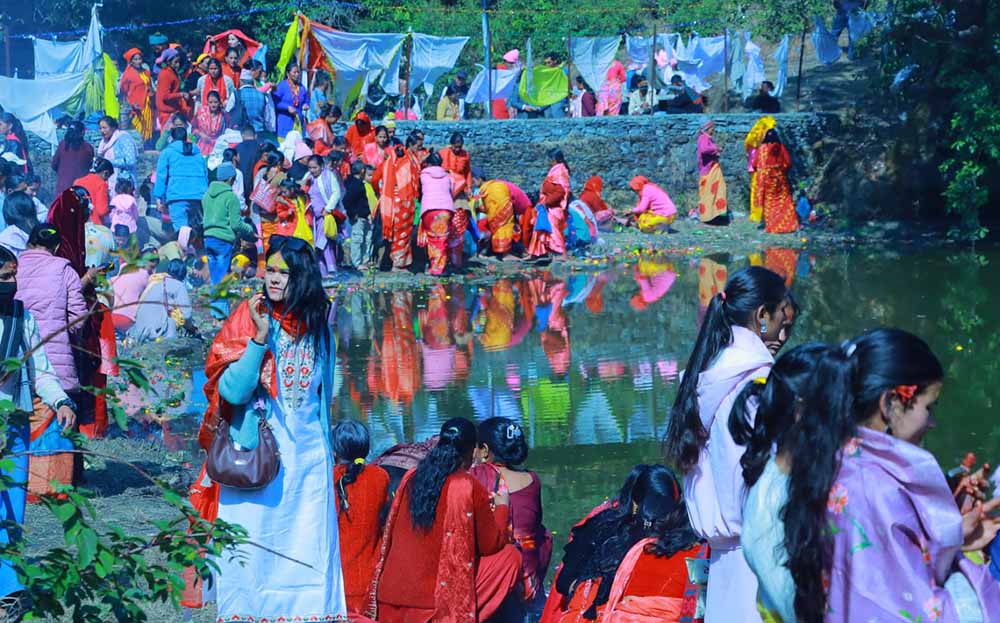 पाताल भुवनेश्वर धाममा भक्तजनको घुइँचो