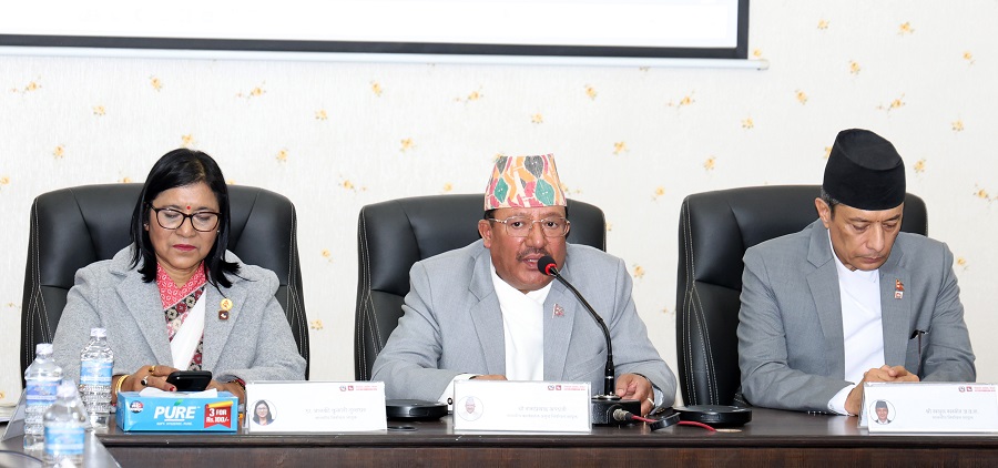 चुनावको पूर्वसन्ध्यामा मत सर्वेक्षण गर्न पाइँदैन : कार्यवाहक प्रमुख निर्वाचन आयुक्त भण्डारी