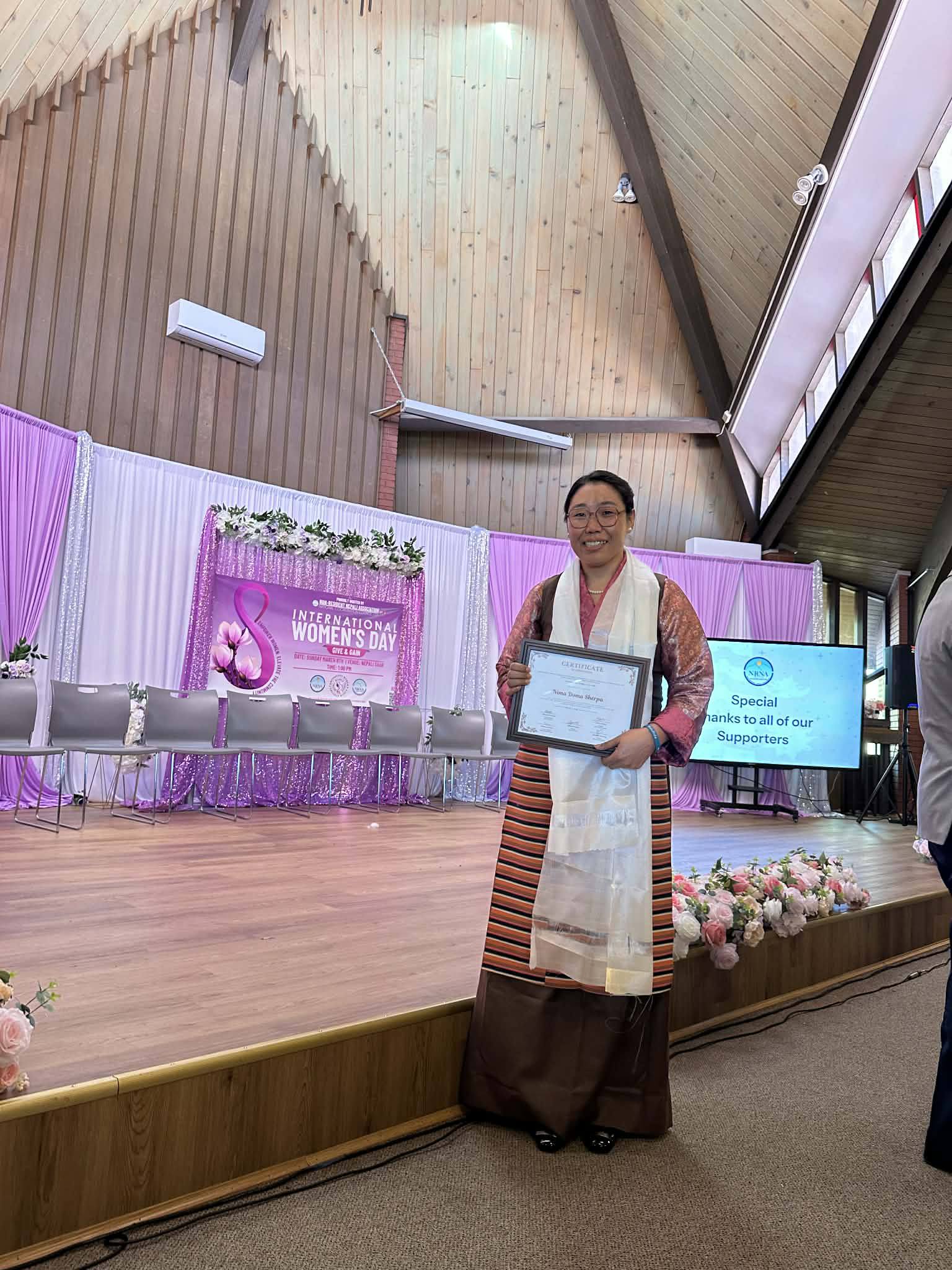 एनआरएनए अमेरिकाद्वारा सगरमाथा आरोही निमा सम्मानित