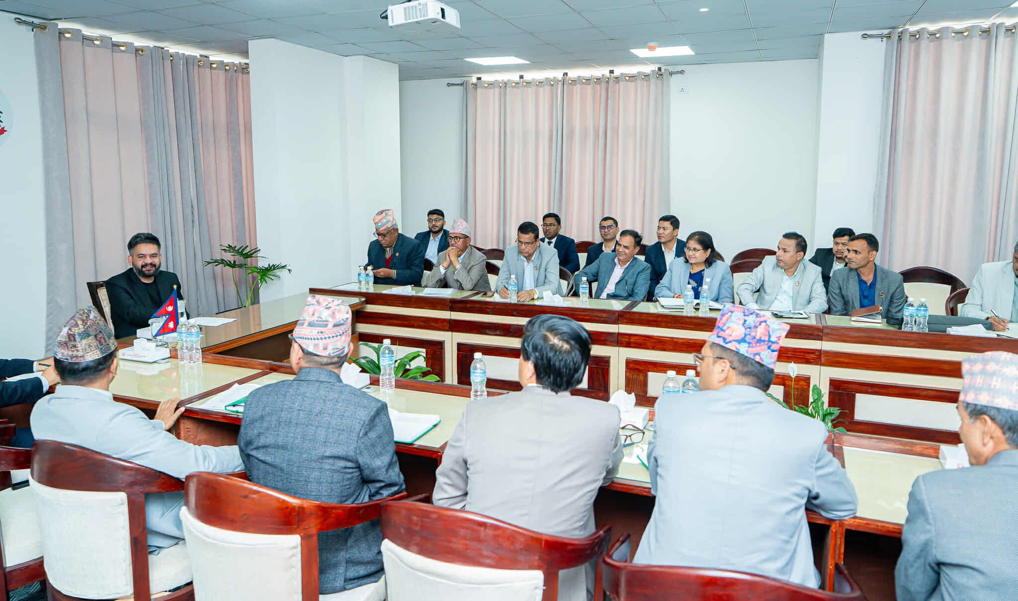 प्रधानमन्त्रीसँगको छलफलपछि के भन्छन् सुदूरपश्चिमका सांसद भण्डारी ?