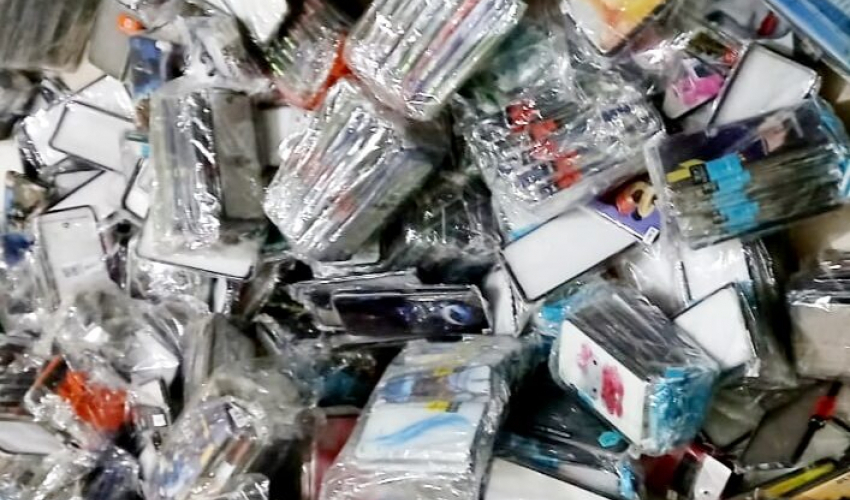 कञ्चनपुरबाट १० लाखको भन्सार छलीका सामान बरामद