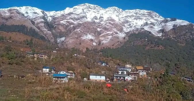 बाजुराका उच्च स्थानमा वर्षासँगै हिमपात