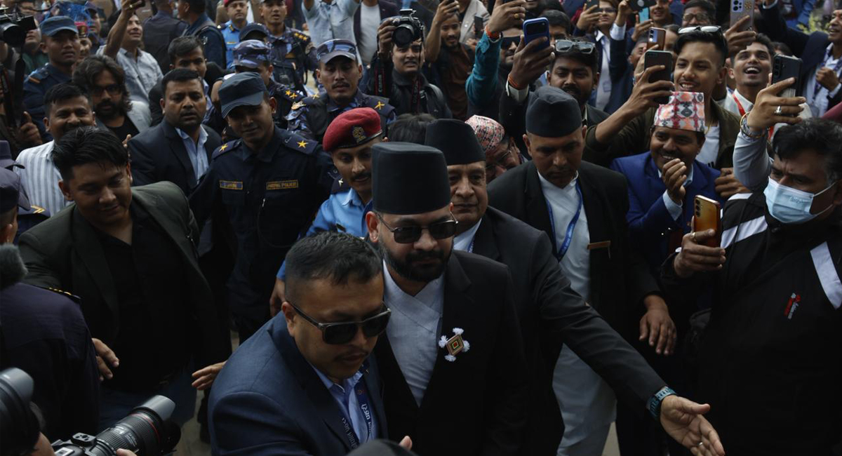 शपथलगत्तै बालेन पुगे सर्वोच्च अदालत