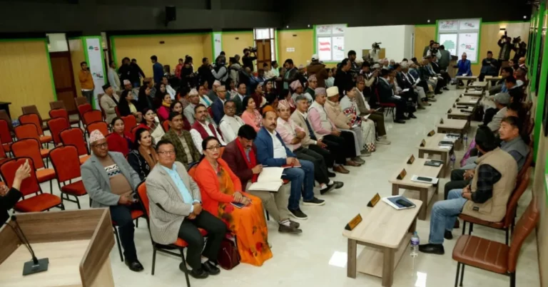 कांग्रेस सभापति थापाकाे राजीनामा अस्वीकृत गर्ने प्रस्ताव केन्द्रीय कार्यसमिति बैठकमा पेश