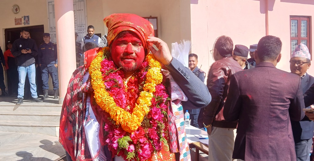 डोटीमा एमालेका दीपक धामीलाई लगातार अग्रता