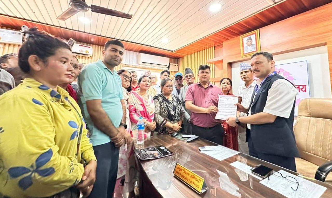 ओली र लेखकको रिहाइको माग गर्दै कैलाली एमालेले पनि बुझायो विरोधपत्र