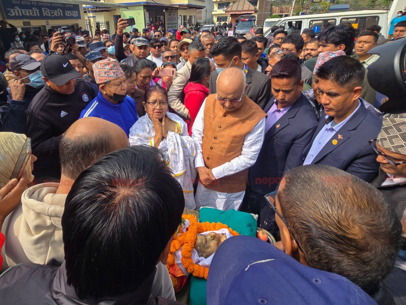 ओलीका पिताको निधनमा कांग्रेस र नेकपाका शीर्ष नेताद्वारा दु:ख व्यक्त