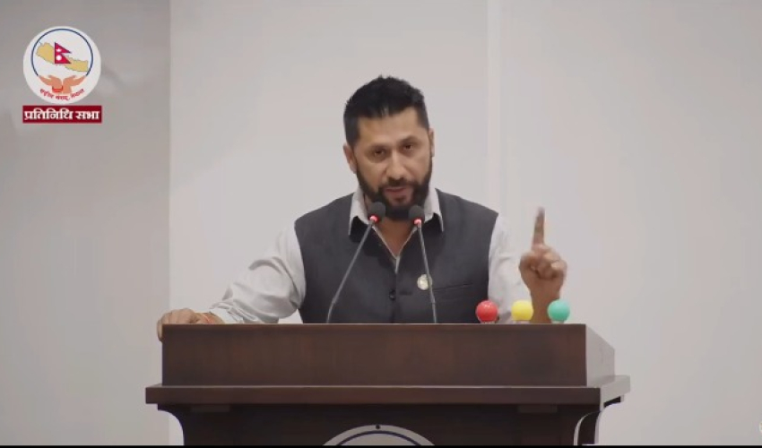आफन्तलाई नियुक्ति नदिलाउन सांसदलाई रवि लामिछानेको निर्देशन
