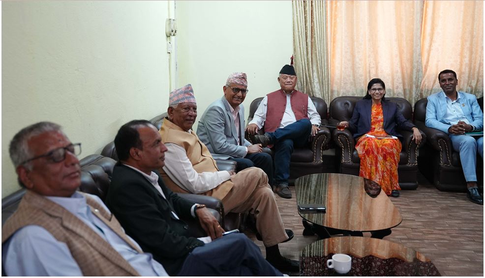 विपक्षी दलका नेता छलफलमा जुटे