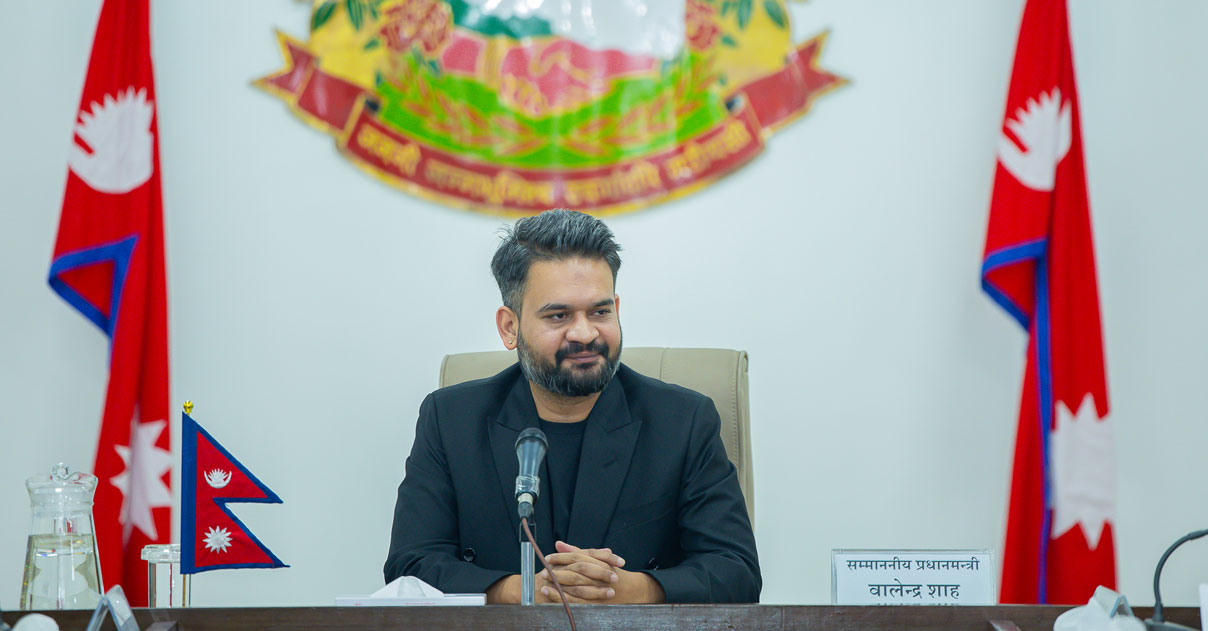 योजना आयोग र नीति अनुसन्धानका पदाधिकारीसँग छलफलमा जुटे प्रधानमन्त्री
