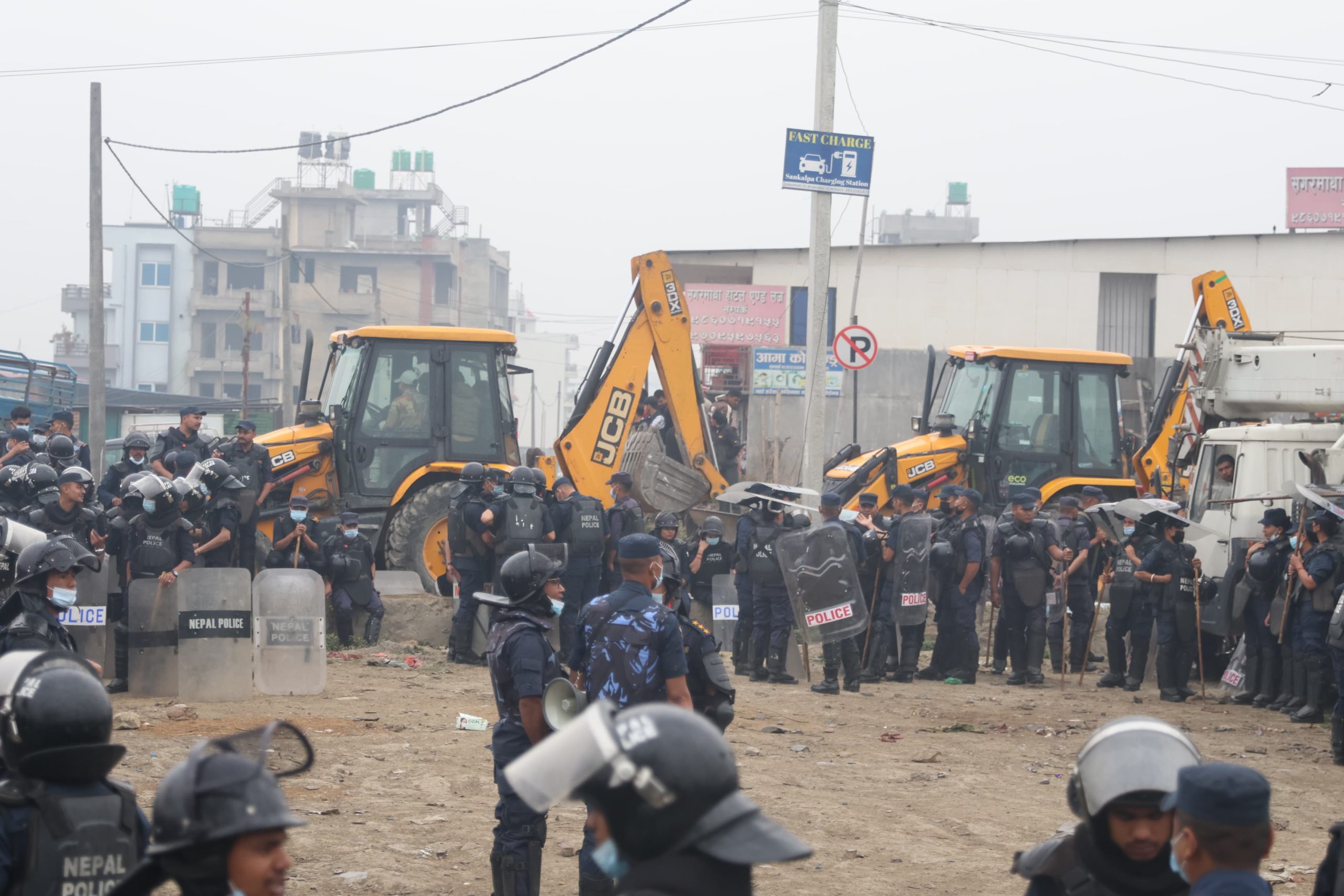अतिक्रमित क्षेत्रका संरचनामा चल्दैछ देशभर डोजर
