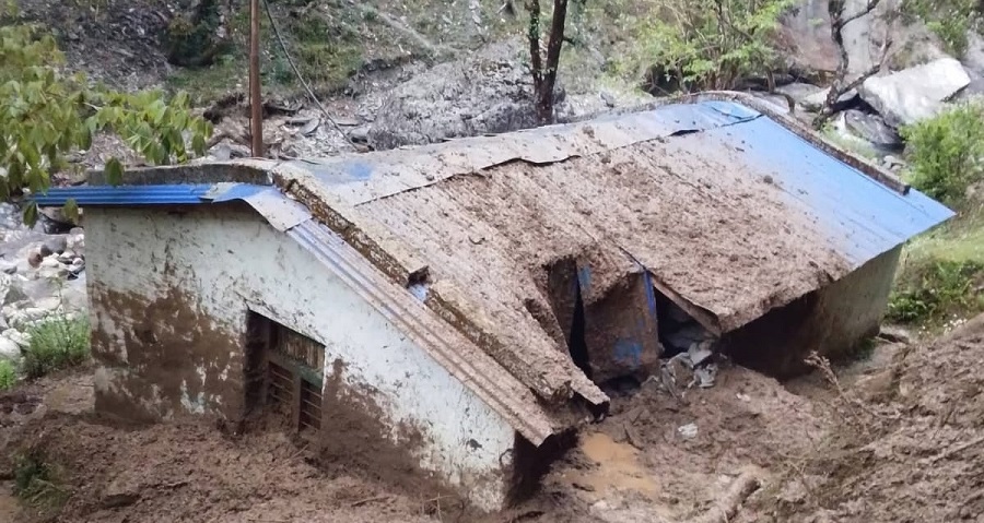 सुख्खा पहिरोले बाजुराको रौदीगाड लघुजलविद्युत पावर हाउसमा क्षति