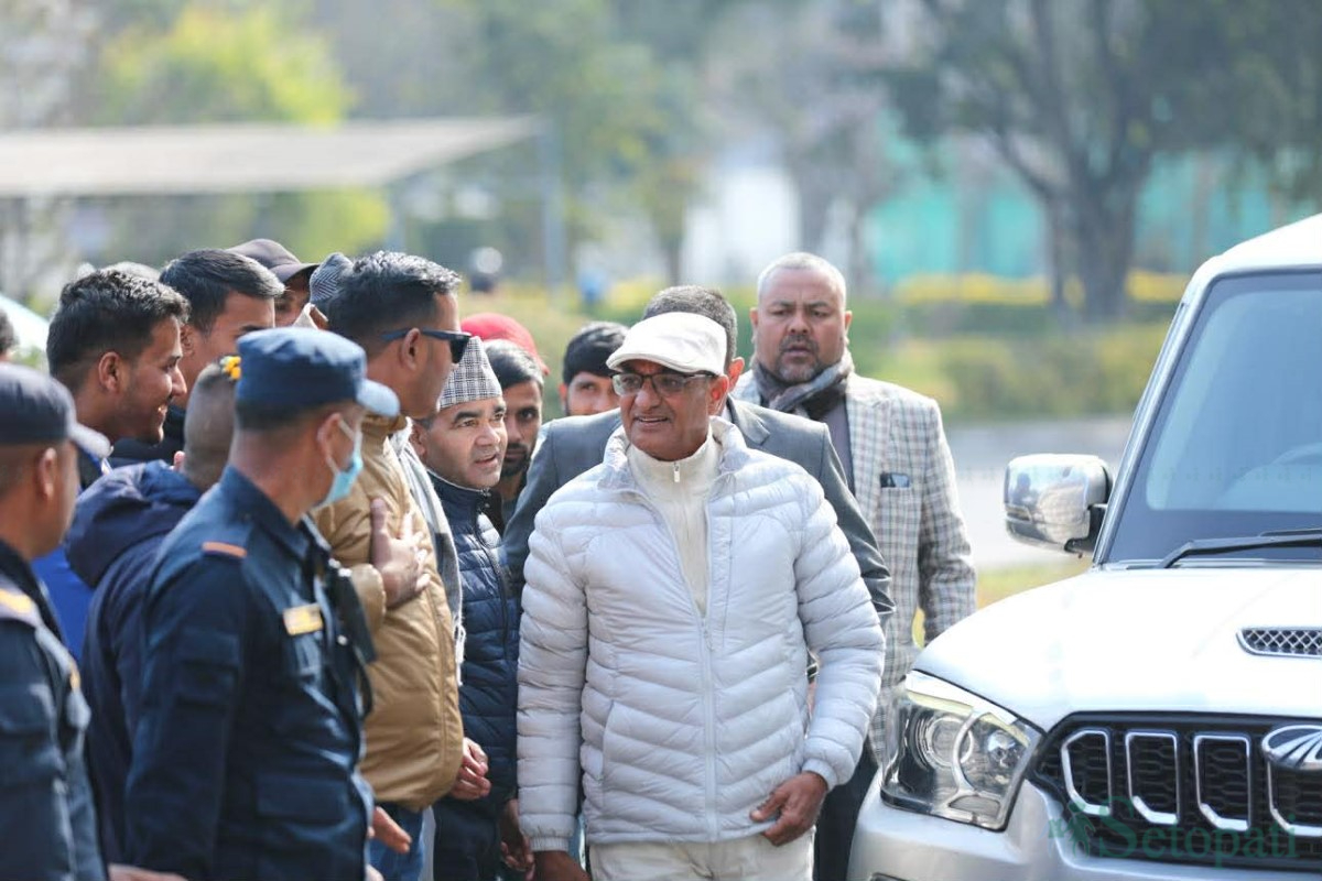 पूर्वगृहमन्त्री लेखक पनि हाजिरी जमानीमा छुटे