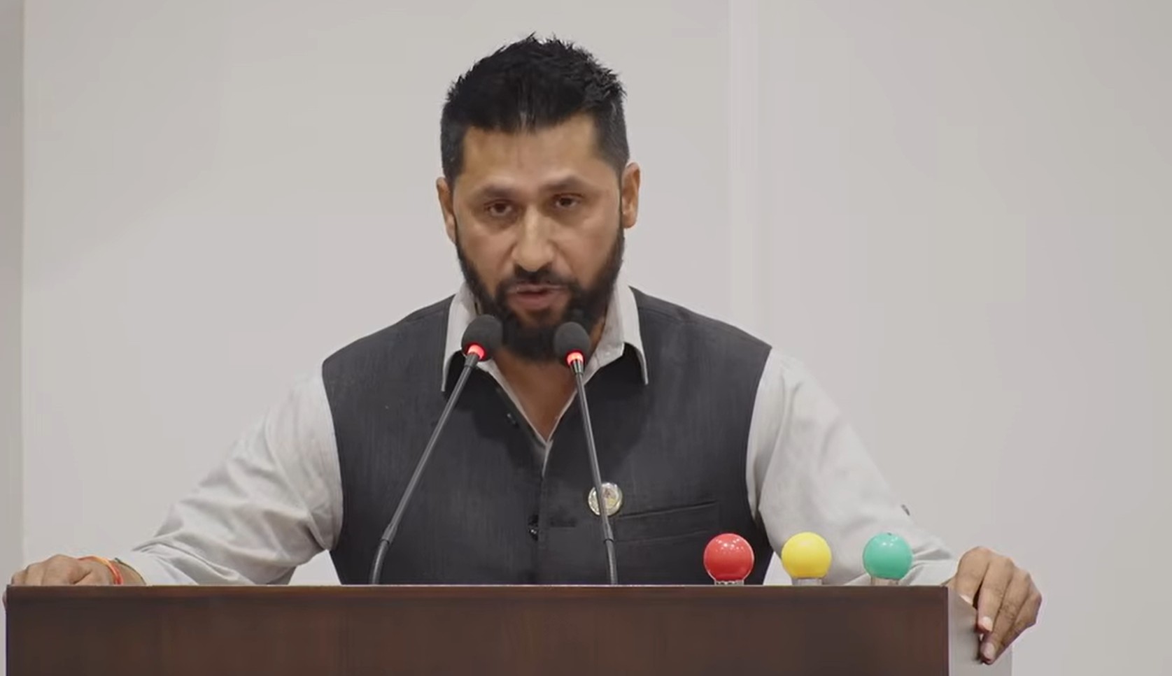हामीलाई २४ सै घण्टा निगरानी गर्नुहोस्: रवि लामिछाने
