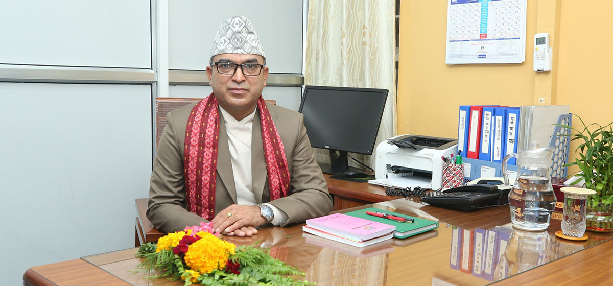 नवनियुक्त सचिव अधिकारीद्वारा पदभार ग्रहण