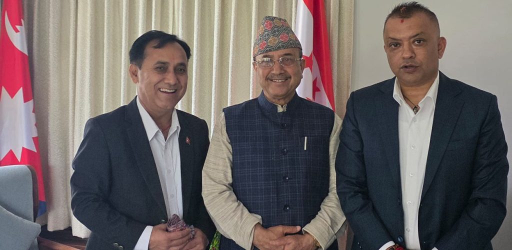 गगन, विश्व र खड्काबीच भेटवार्ता
