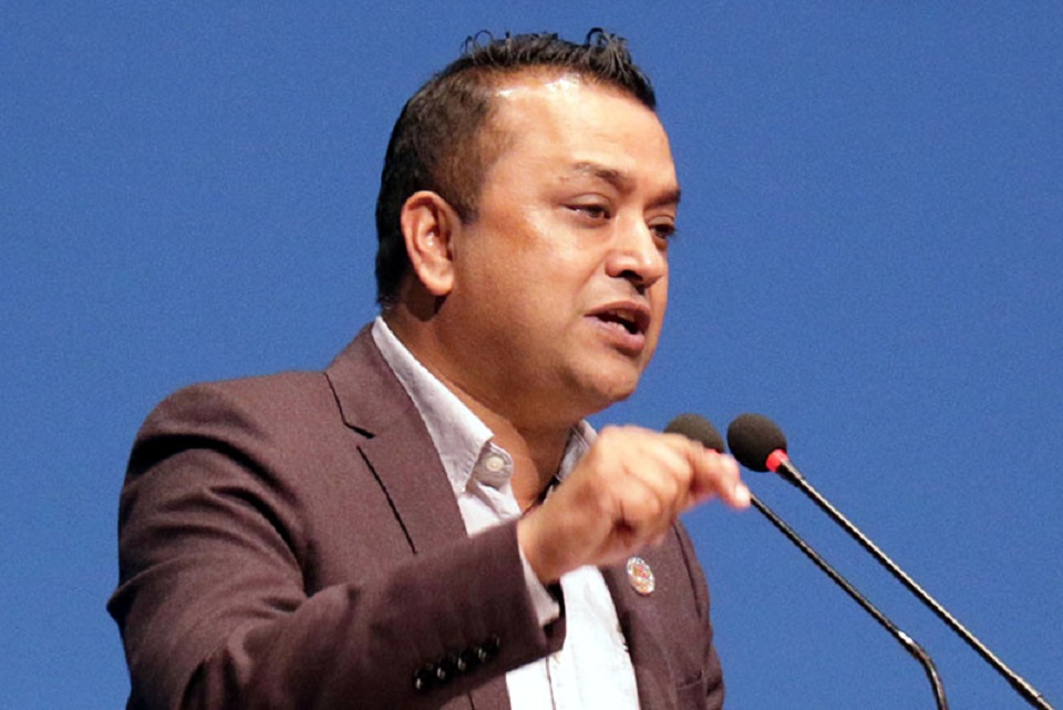 अब मौन व्रत तोड्नुपर्ने अवस्था आयो : गगन थापा