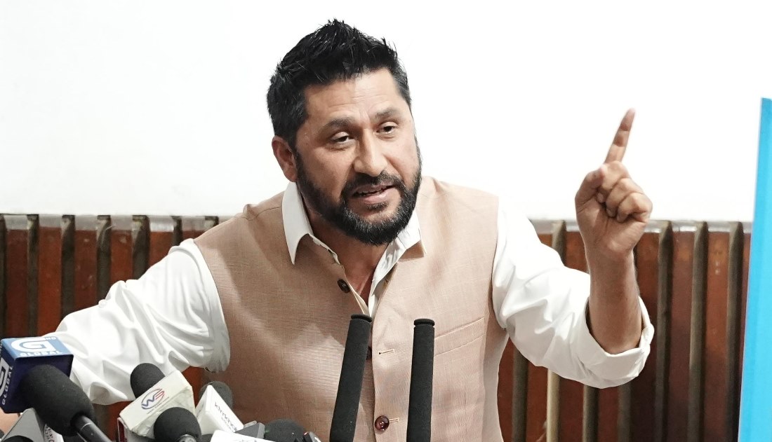 सुकुम्बासीले लालपूर्जा नपाएसम्म छाती हटाउँदैनौं : रवि