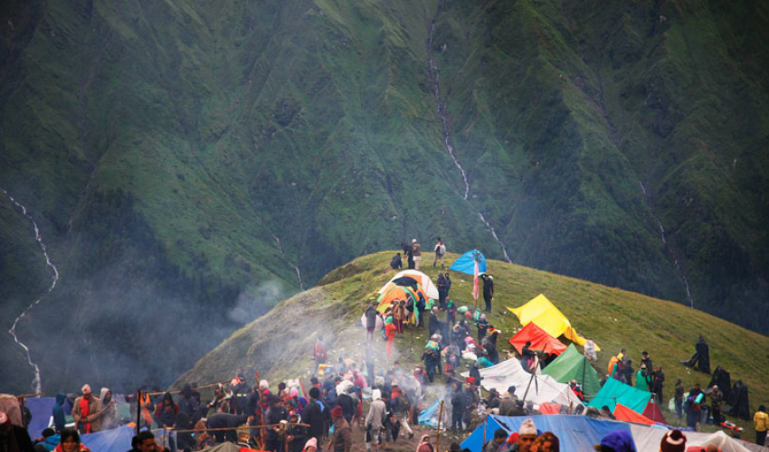 बडिमालिकामा बढ्दै धार्मिक पर्यटक