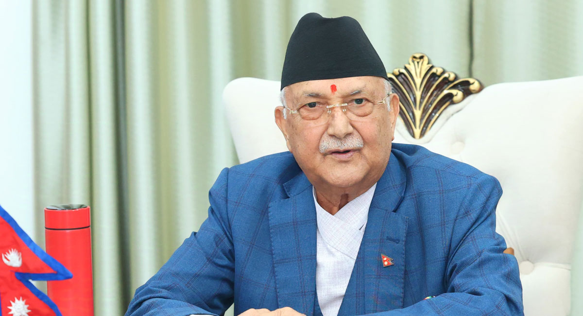 सुदूरपश्चिमका एमाले सांसदसँग छलफल गर्दै ओली