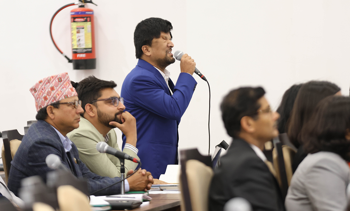 प्रसाईंको प्रश्न– तत्कालीन प्रधानमन्त्री र गृहमन्त्रीविरुद्ध अदालतमा मुद्दा बुझाउन केले अड्कायो ?