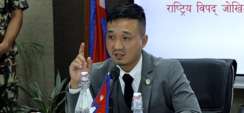 बाढी-पहिरो प्रभावित क्षेत्रको निरीक्षणमा हेलिकप्टरको दुरुपयोग नगर्न गृहमन्त्रीको निर्देशन