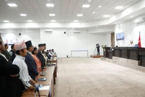 प्रतिनिधि सभाको बैठक सूचना टाँसेर २ बजेसम्म स्थगित