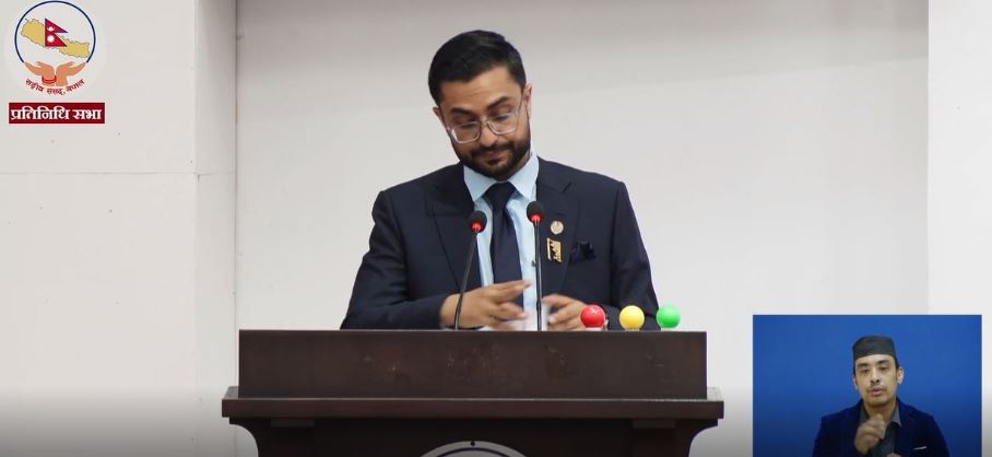 विद्यालय शिक्षाको राष्ट्रिय पाठ्यक्रम परिमार्जन गर्दै सरकार