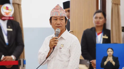 सेनालाई सीमामा खटाउन हर्क साम्पाङको माग