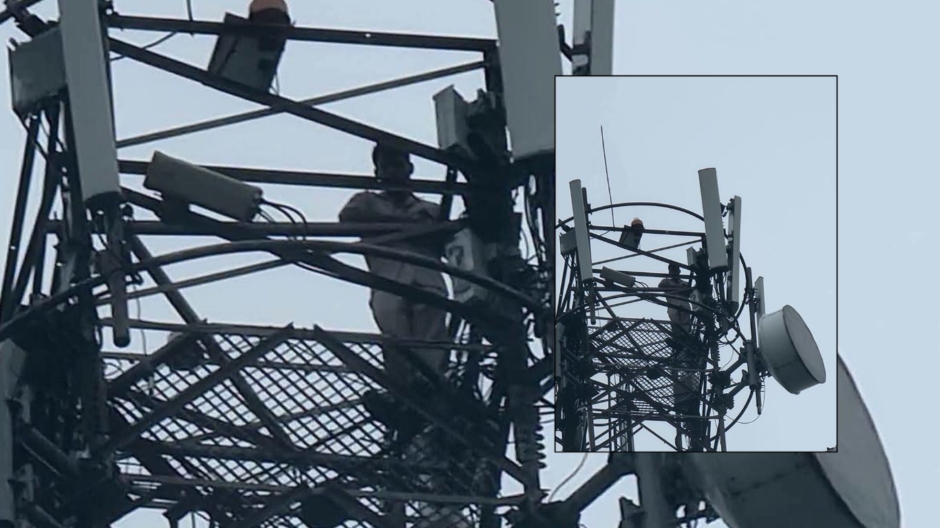 आत्महत्या गर्न टेलिफोनको टावरमा चढेका युवकको जिउँदै उद्धार